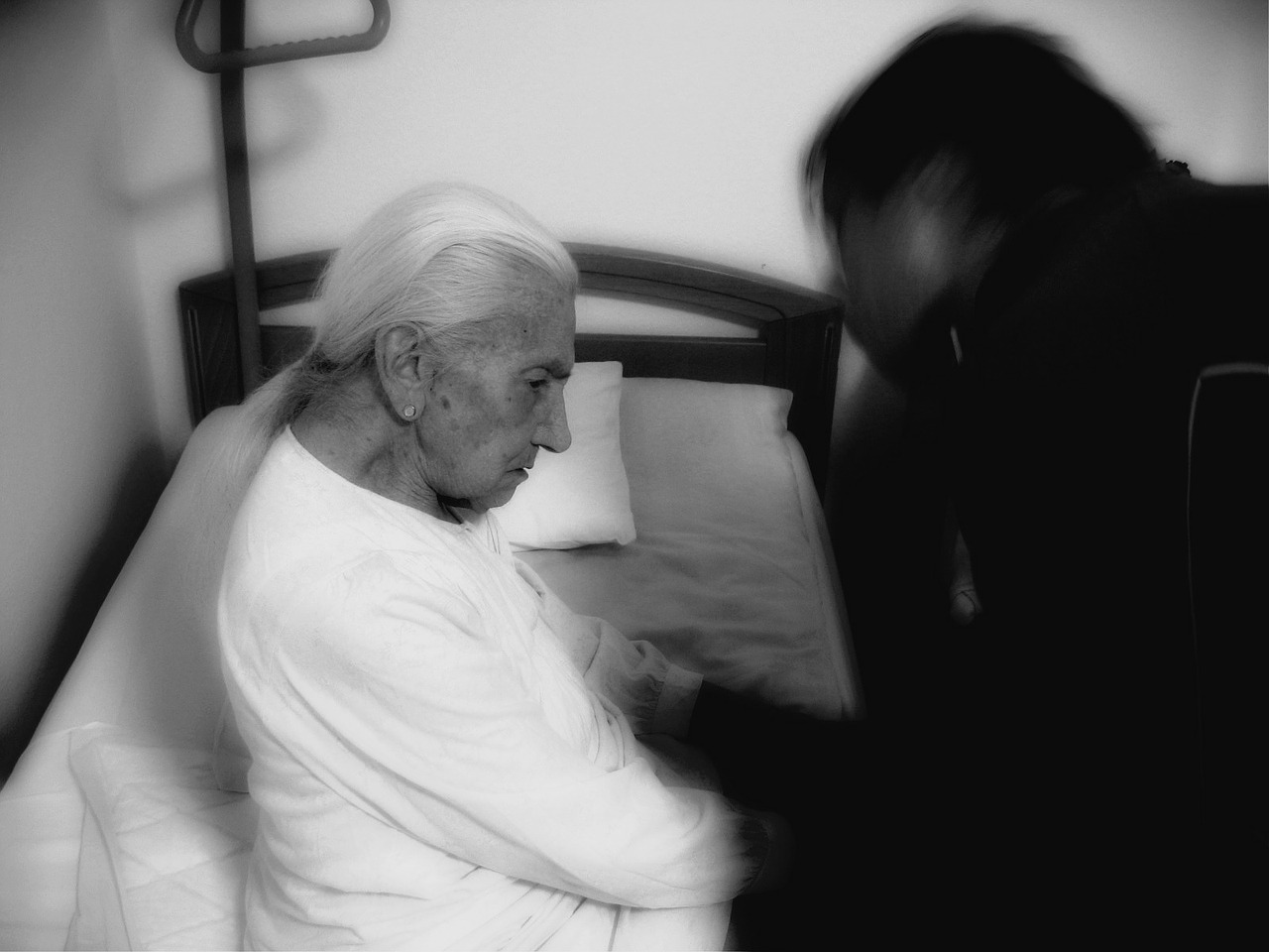 La violenza contro gli anziani: la percezione del fenomeno e l’impatto psicologico sugli operatori sanitari